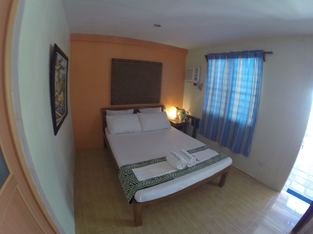 ROOM, DOUBLE BED