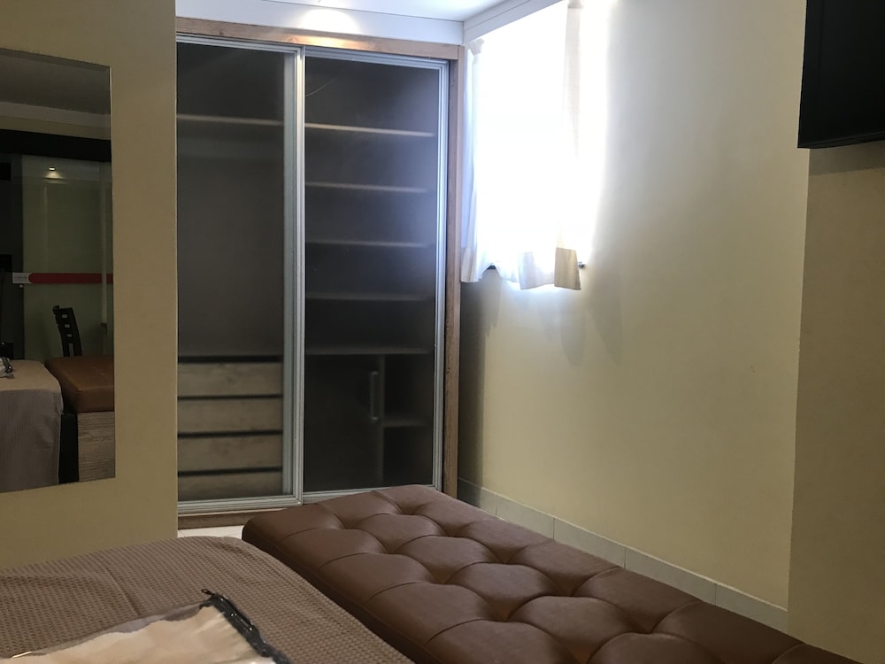 HOTEL SEMPRE EXECUTIVE 40/67