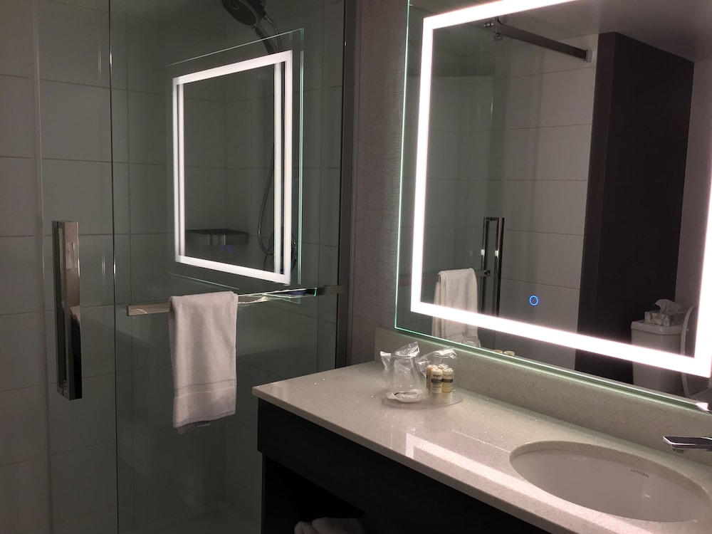 Classique Hotel 65/65