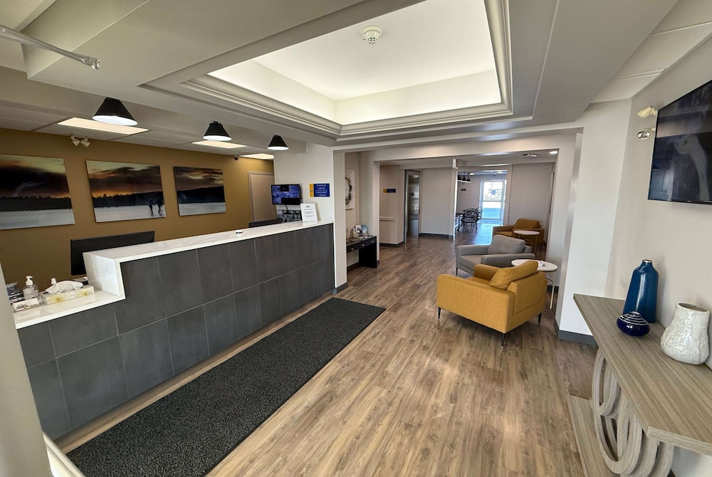 Days Inn by Wyndham Stony Plain 7/44