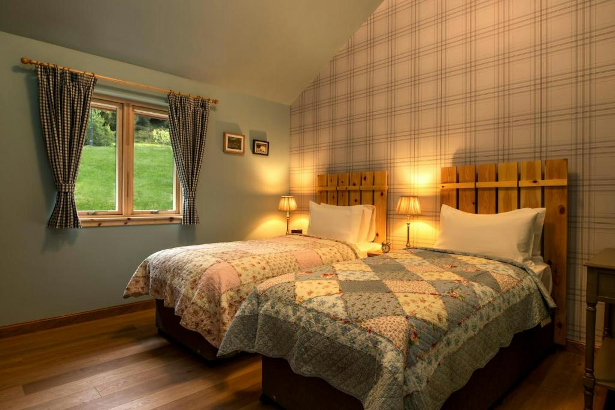 The Whispering Pine Lodge Ex Letterfinlay Lodge Hotel 12/33