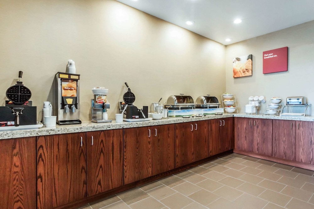Comfort Suites Brookings near University 13/51