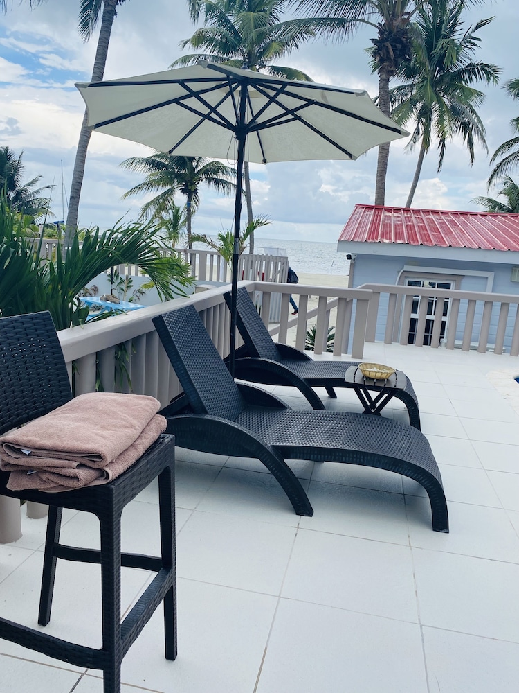 La Isla Resort 7/68