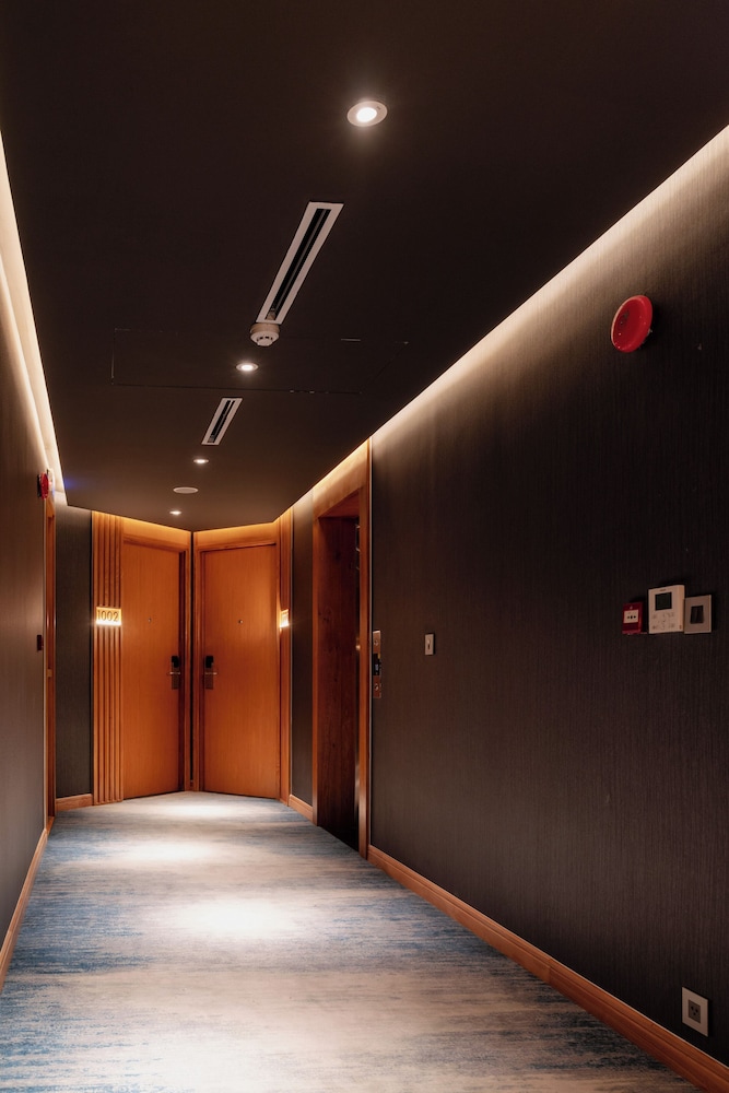 Suzu Saigon - A Boutique Hotel 44/51
