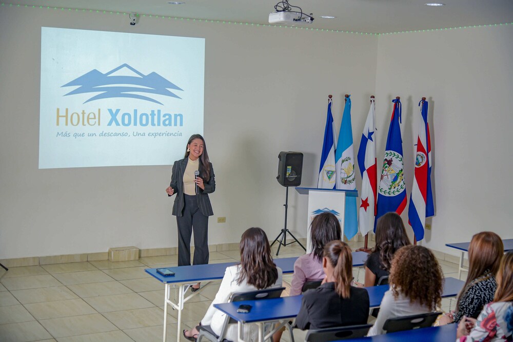 Xolotlan Hotel 67/74