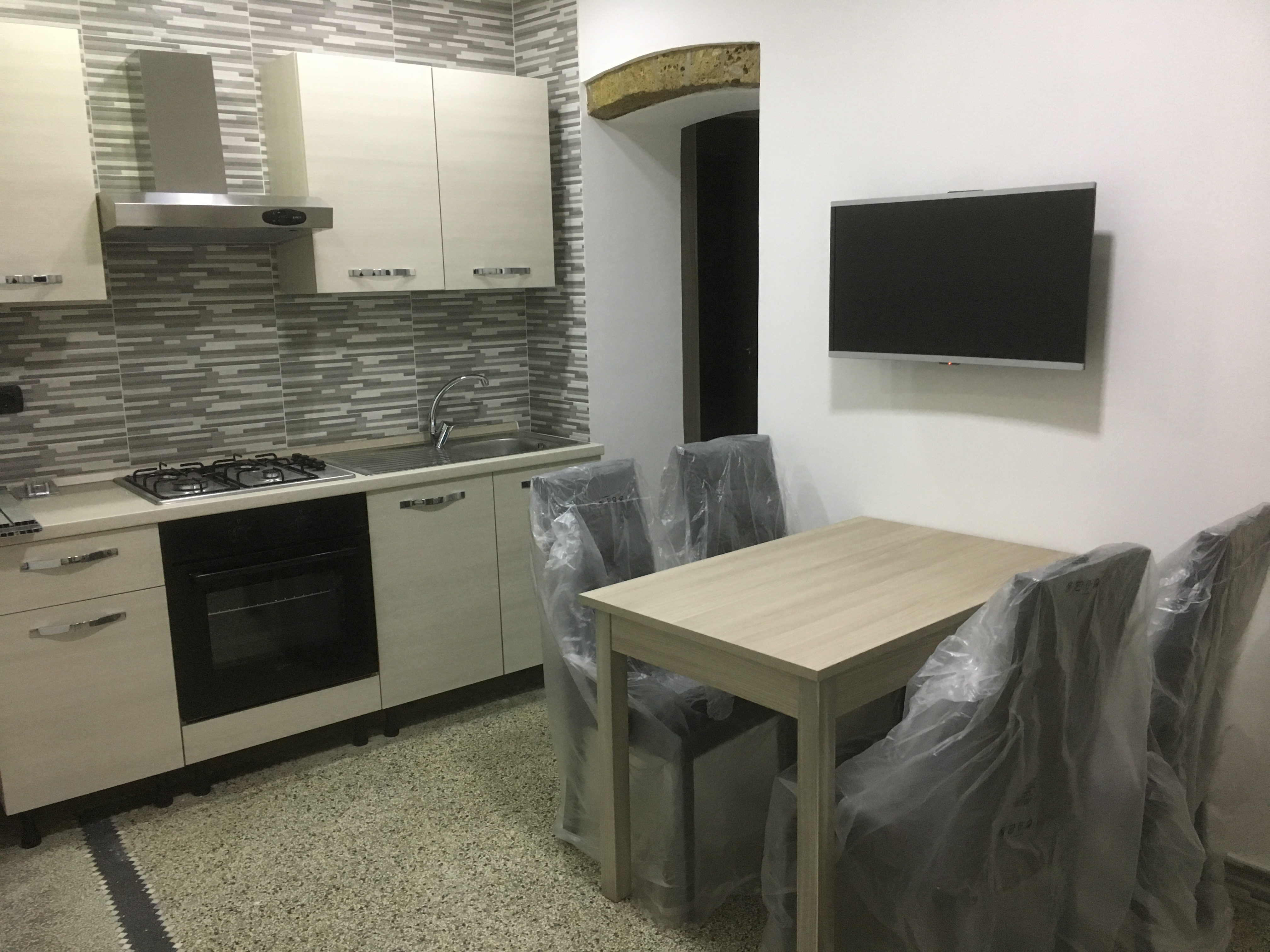 MB95 - Mezzocannone Luxurious Bed&Breakfast 13/15