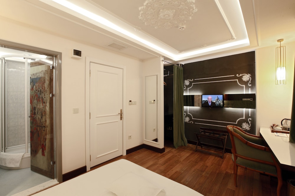 Niles Hotel Istanbul Special Class 9/50