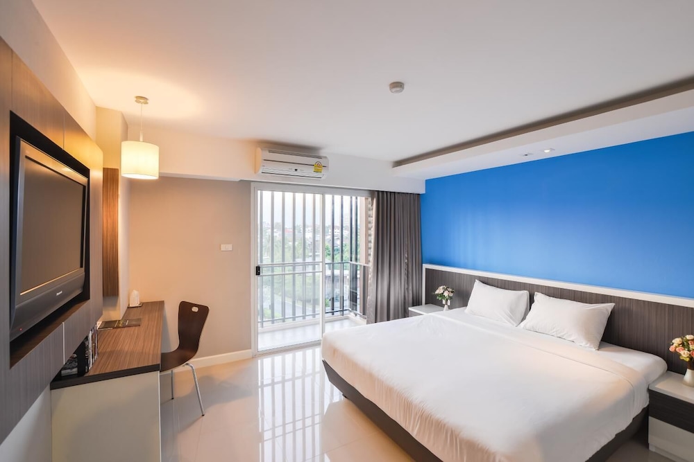 Napatra Hotel 6/23