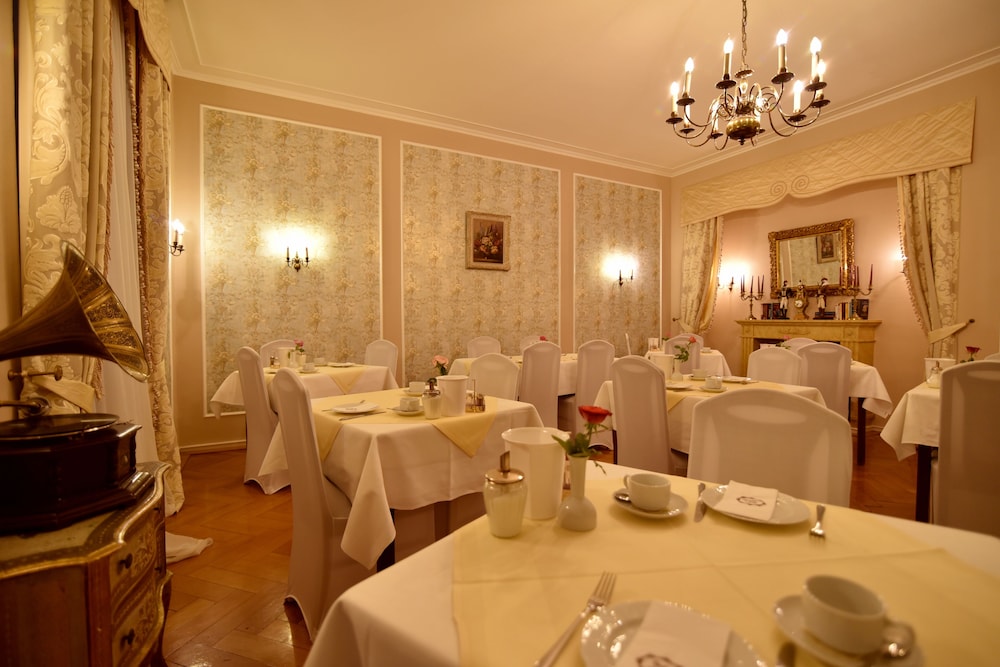Hotel Romerhof 32/50