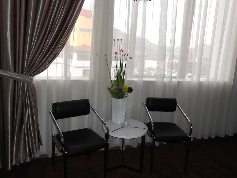 Hig Hotel 46/73