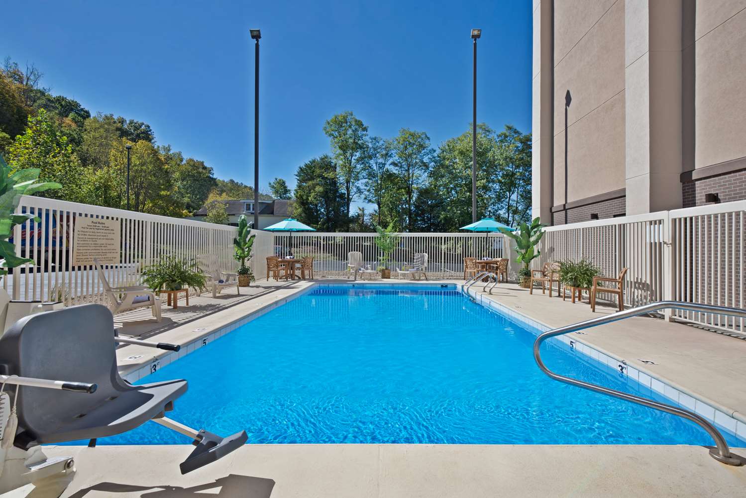 Hampton Inn Huntington/Barboursville 40/40
