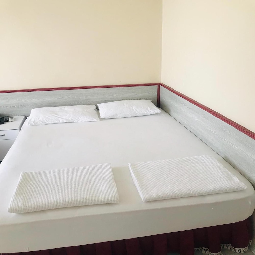 Hotel Boss 2 18/34