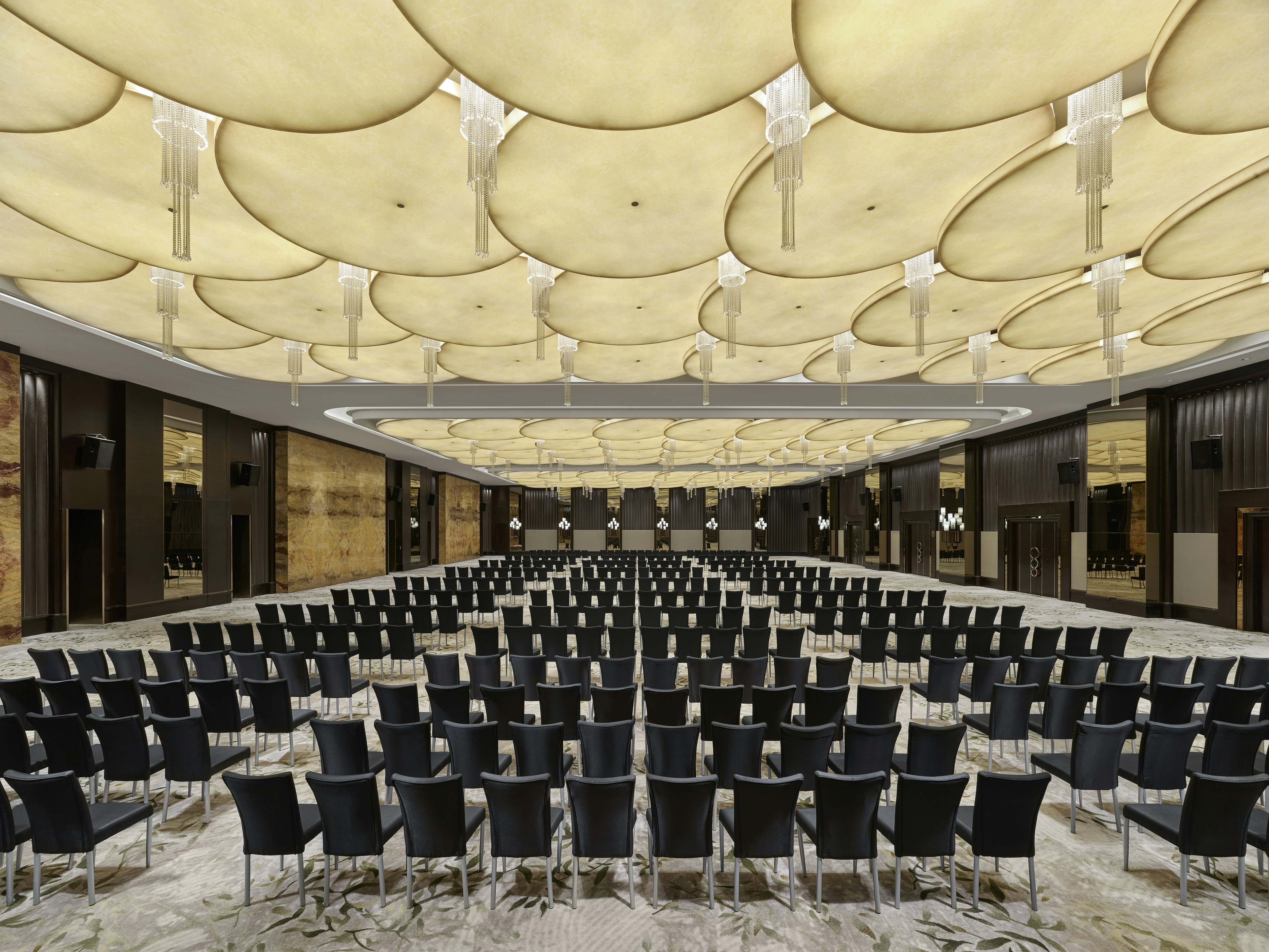 Hilton Shanghai Hongqiao Hotel 70/70