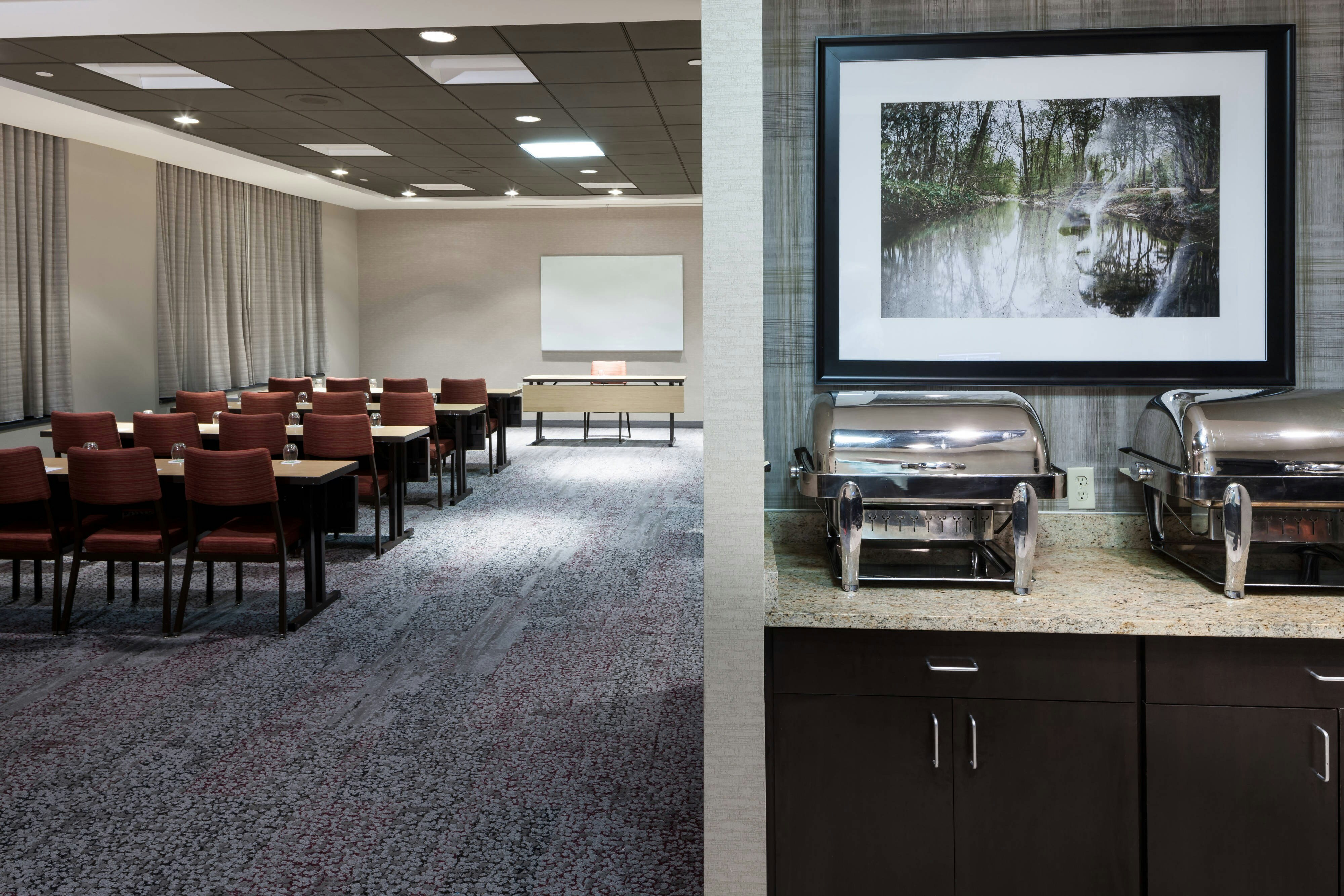 Courtyard By Marriott Alexandria Old Town Southwest 14/17