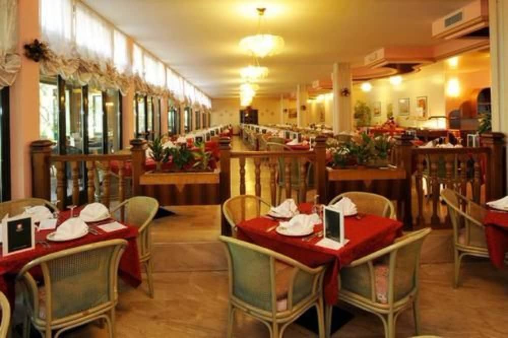 Park Hotel Oasi 48/71