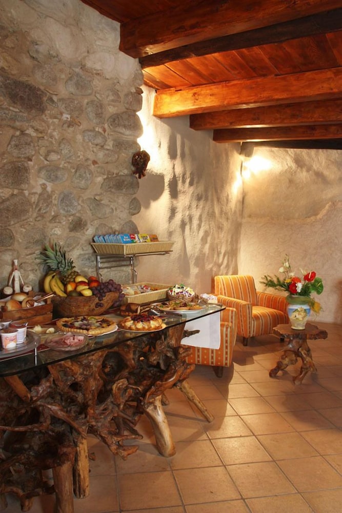 Donnaciccina Accomodation 8/50