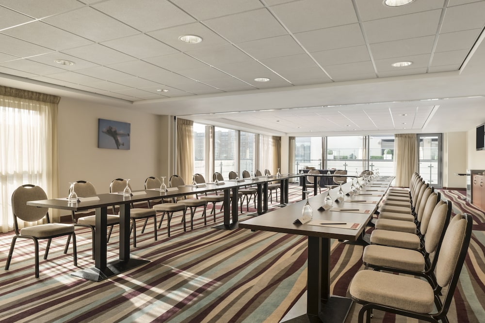 Waterfront Southport Hotel 39/50
