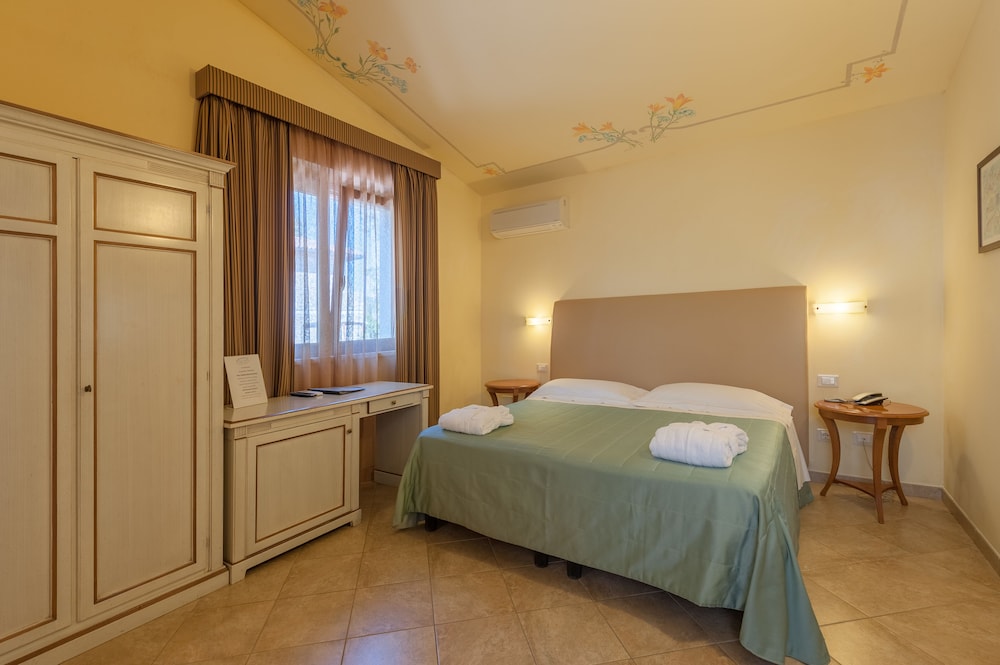 HOTEL SATURNO FONTE PURA 6/32
