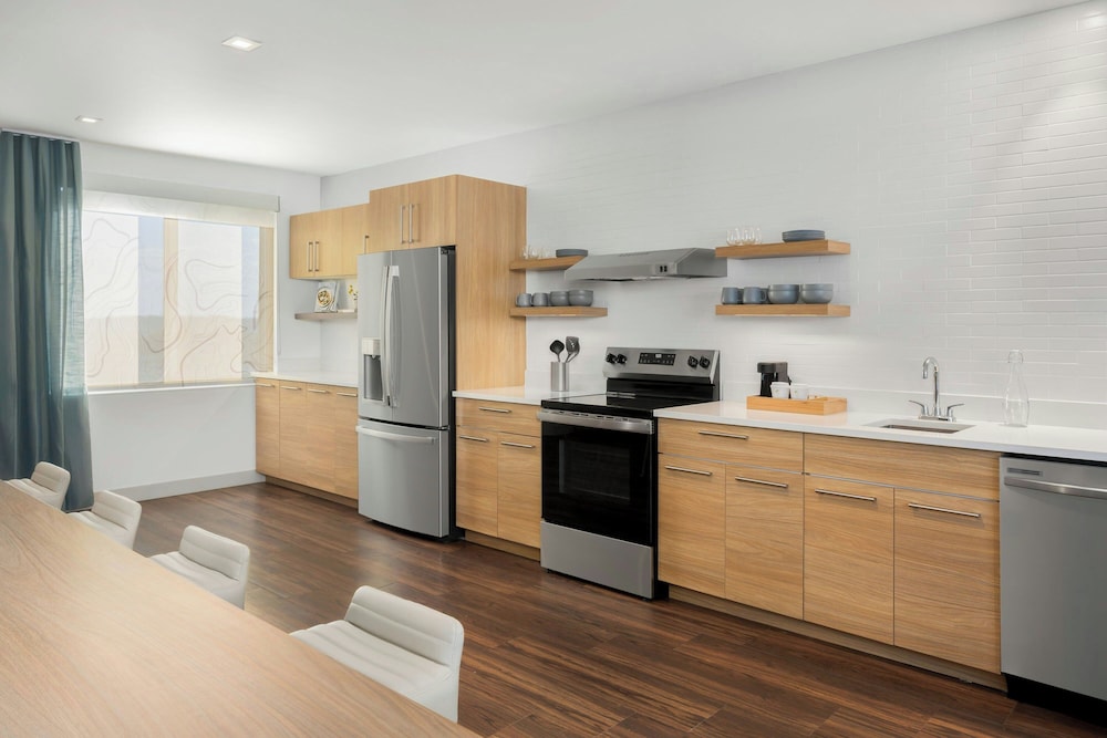 Element Savannah Midtown 5/40
