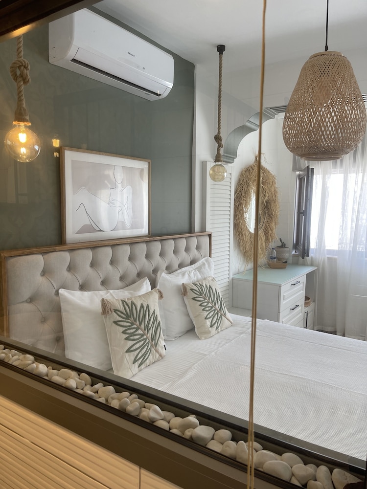 Liman Hotel Gumusluk 32/50