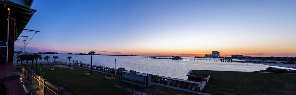 Harrah's Gulf Coast - A Caesars Rewards Destination 42/48