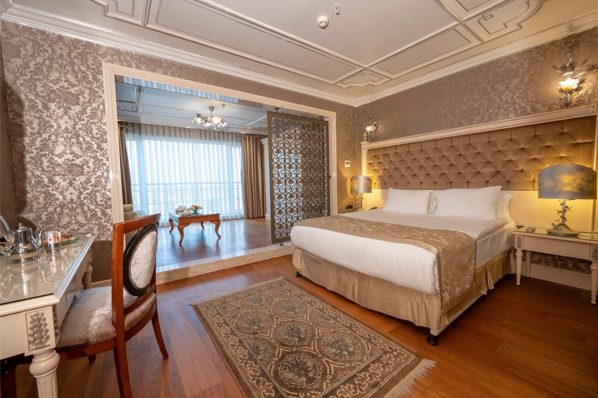 Bosphorus, Suite