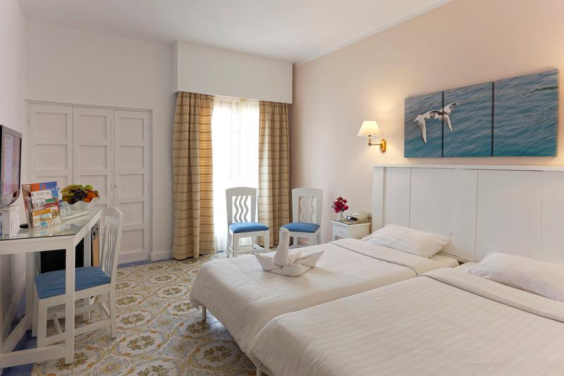 Room, Single