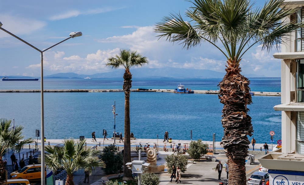 En Hotel Izmir 52/60