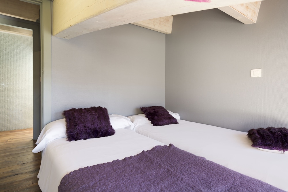 My Space Barcelona Executive Apartments 7/50