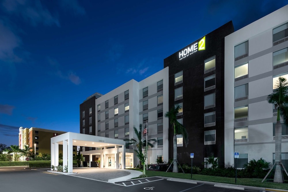 Home2 Suites By Hilton Ft. Lauderdale Airport/Cruise Port in DANIA BEACH - FL