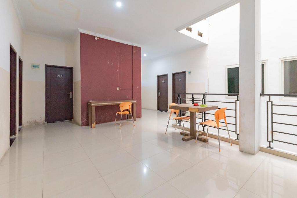 Reddoorz @ Jalan Krakatau Medan 43/60