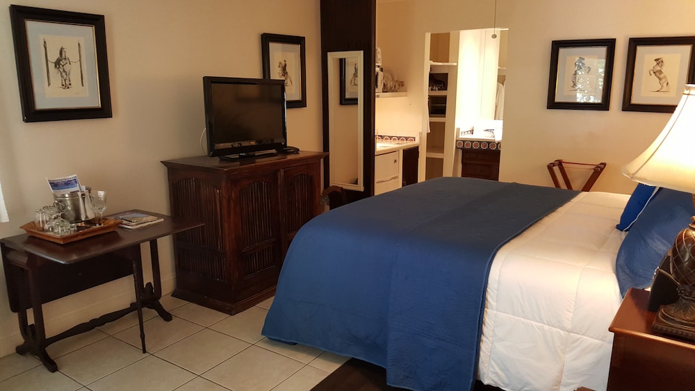 The Caribbean Court Boutique Hotel 35/83