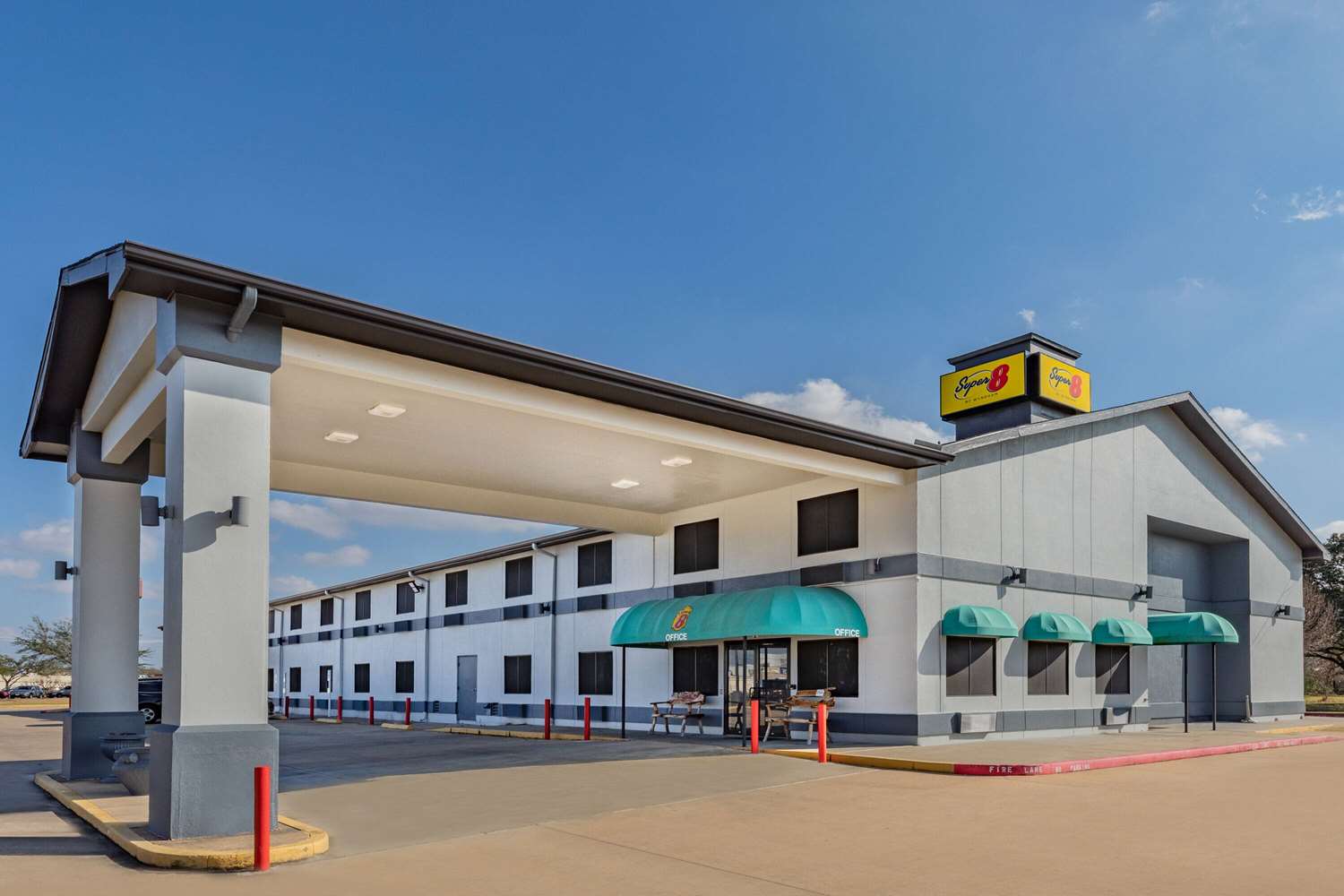 Super 8 by Wyndham League City 4/46