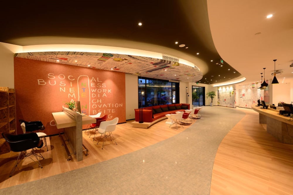 IBIS Shanghai New Hongqiao Hotel 52/68