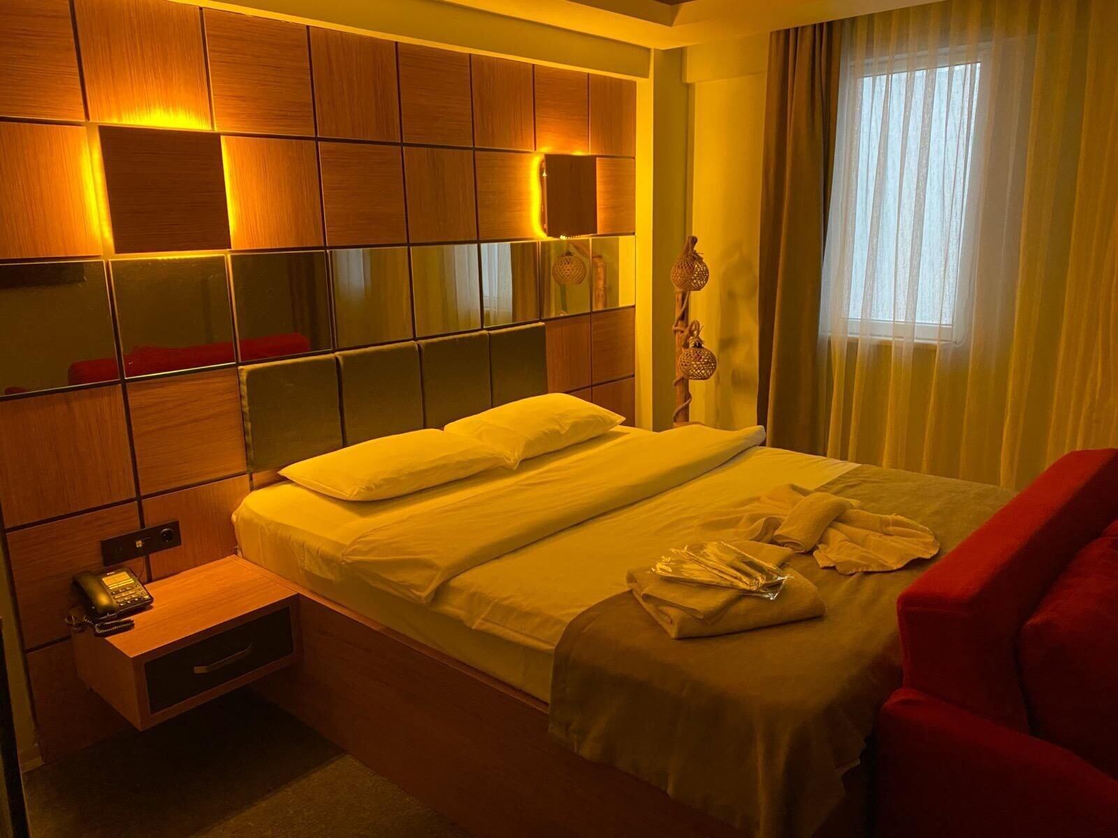 Linda Hotel Kadikoy 12/20
