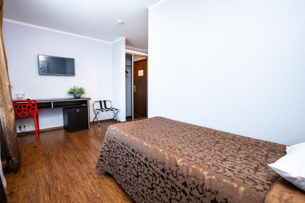 Primo Hotel 9/69