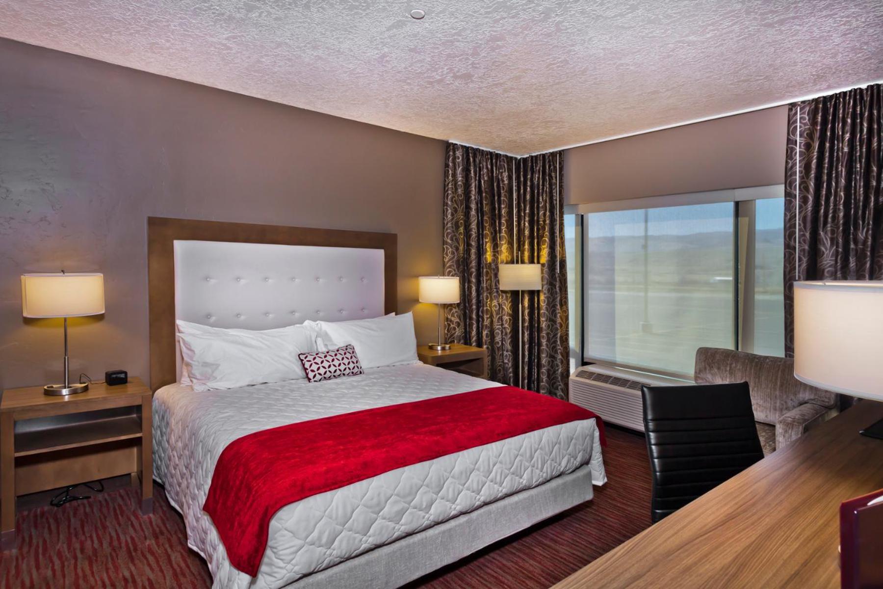 Deluxe, Suite, King Bed