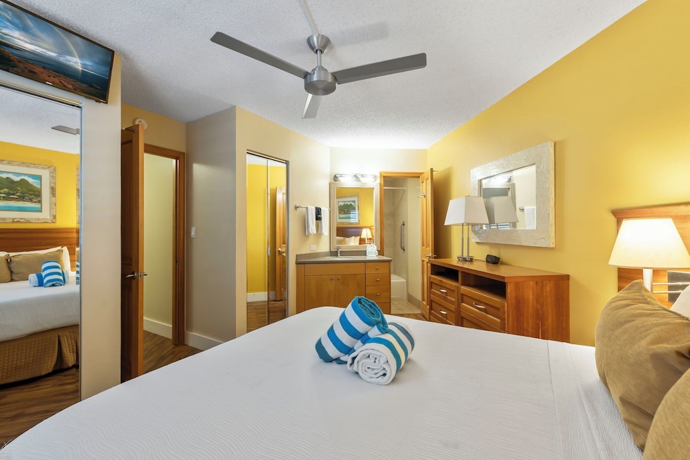1 BEDROOM, CONDO, PREMIUM, PARTIAL OCEAN VIEW
