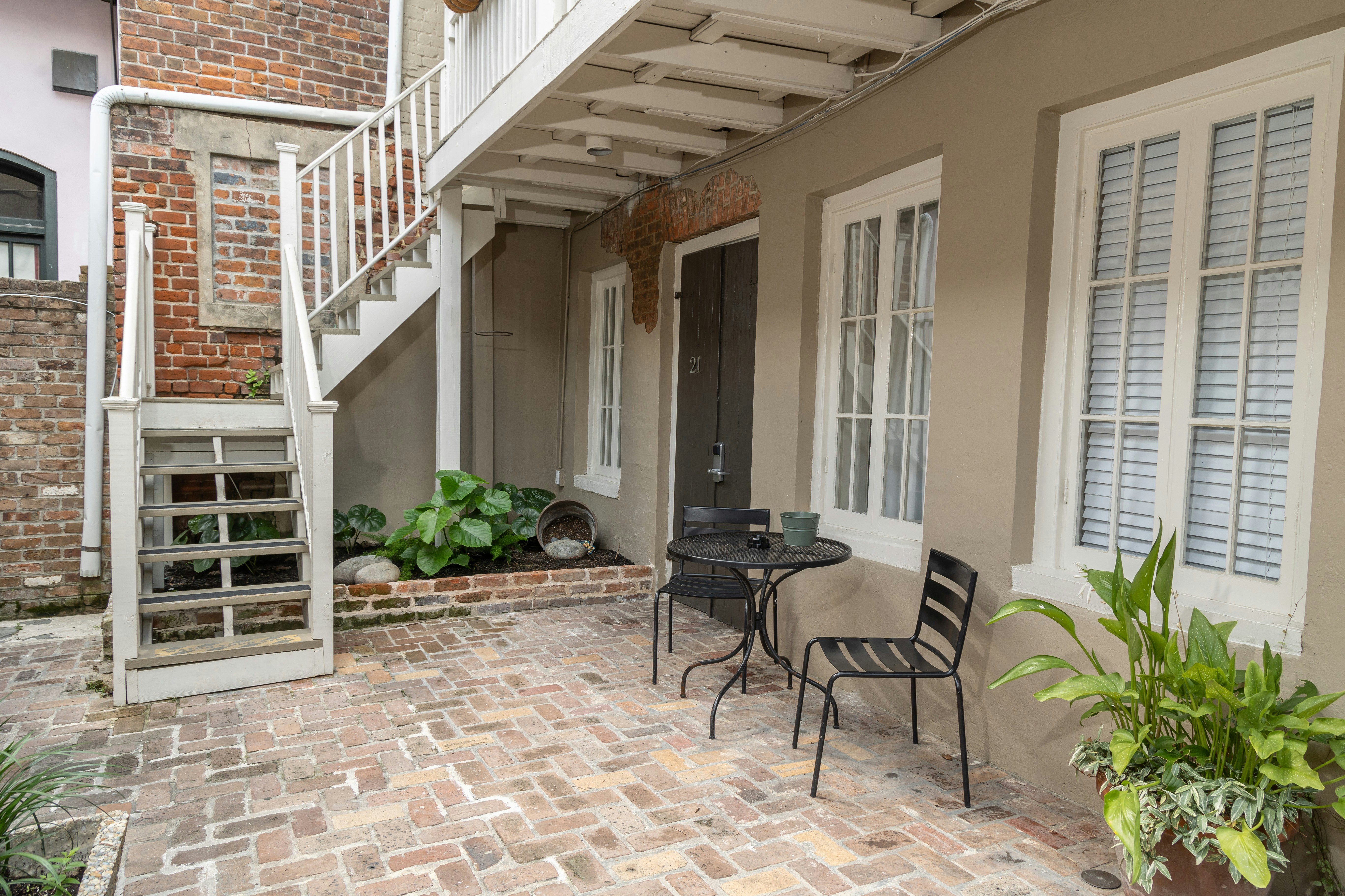 Inn On Ursulines 37/45