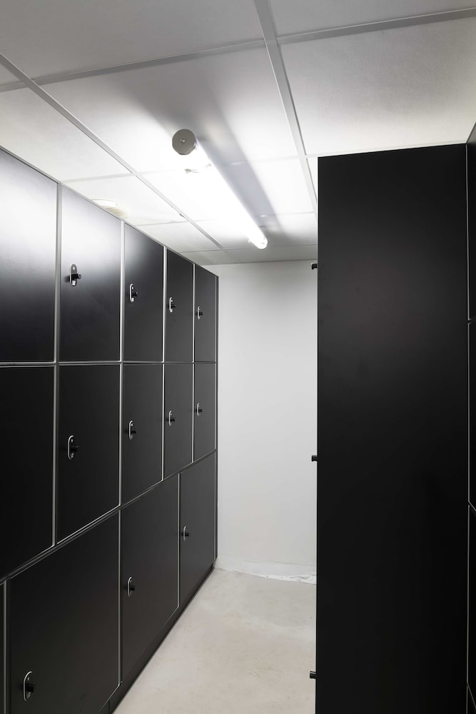 Central Hostel 3/50