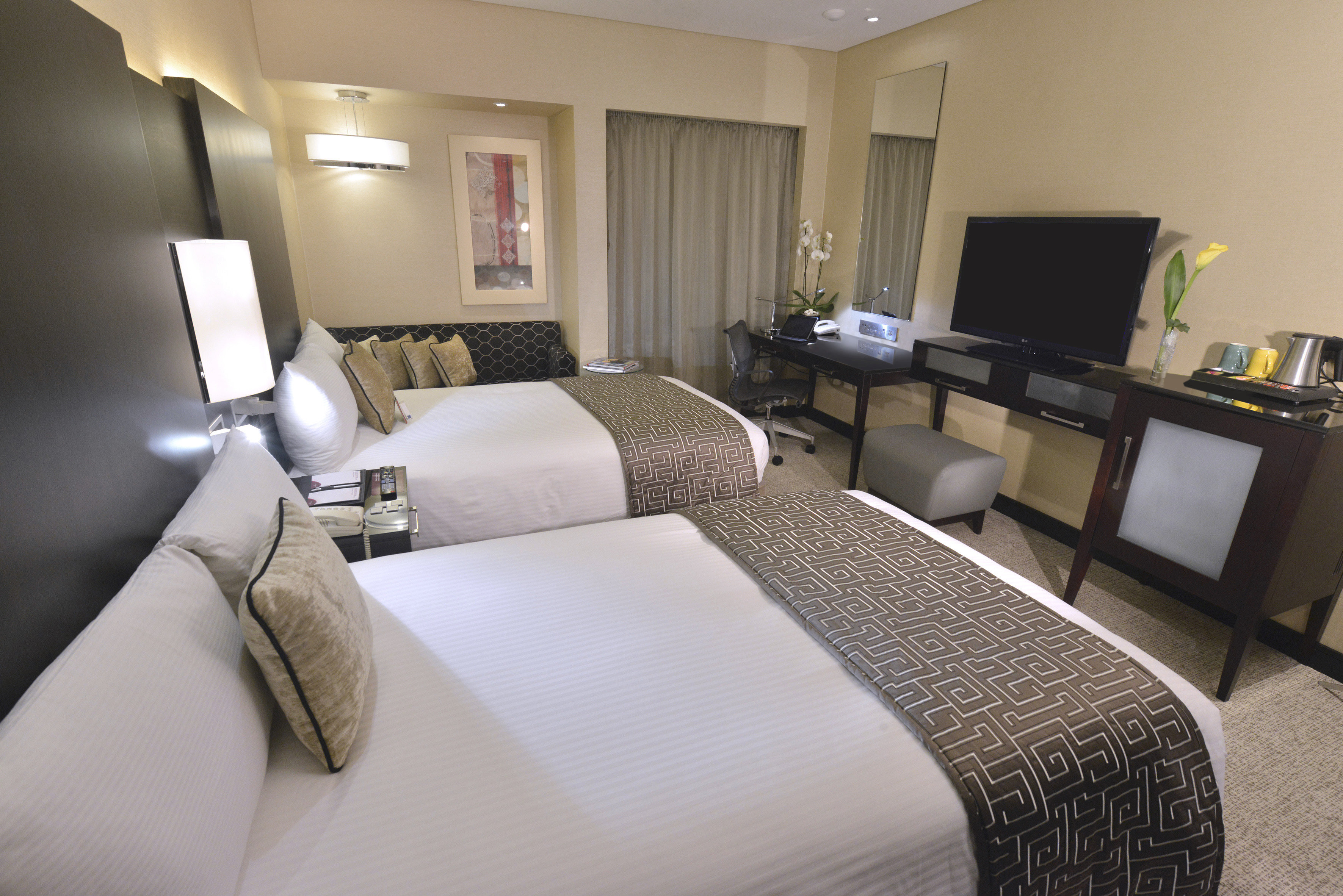 غرفة ديلوكس بسريرين منفصلين، Crowne Plaza Bahrain 3/8