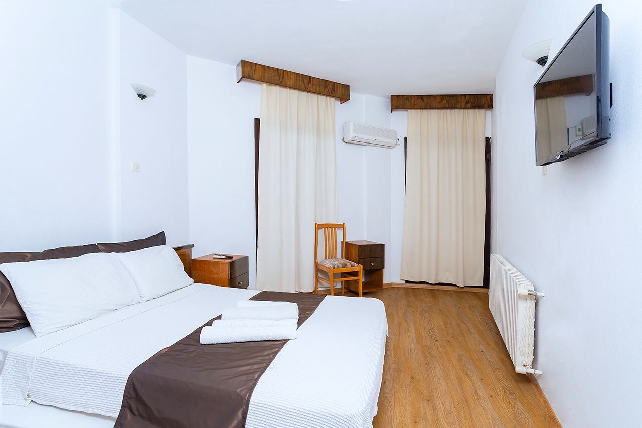 STANDARD, DOUBLE BED