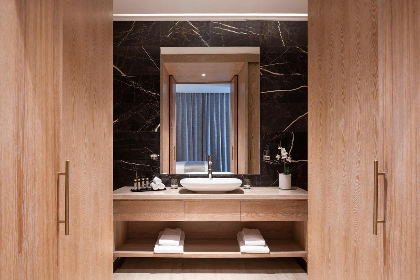 The Bentley Luxury Hotel and Suites Doha 57/60