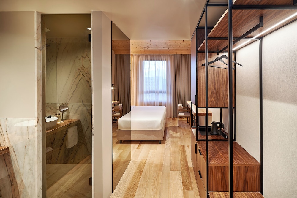 The Log Porto Hotel by Piamonte Hotels 24/50