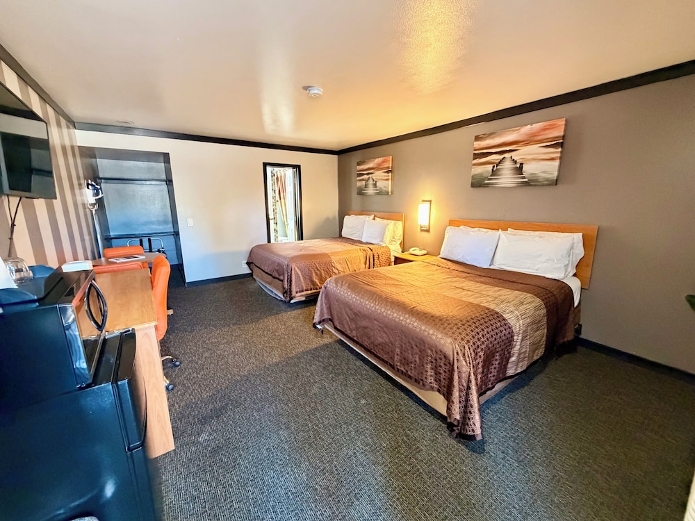 Cascade Lodge 18/66
