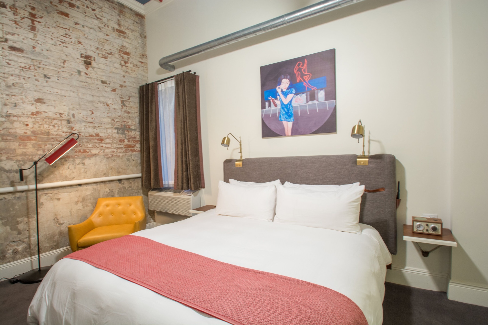 CLASSIC, QUEEN BED