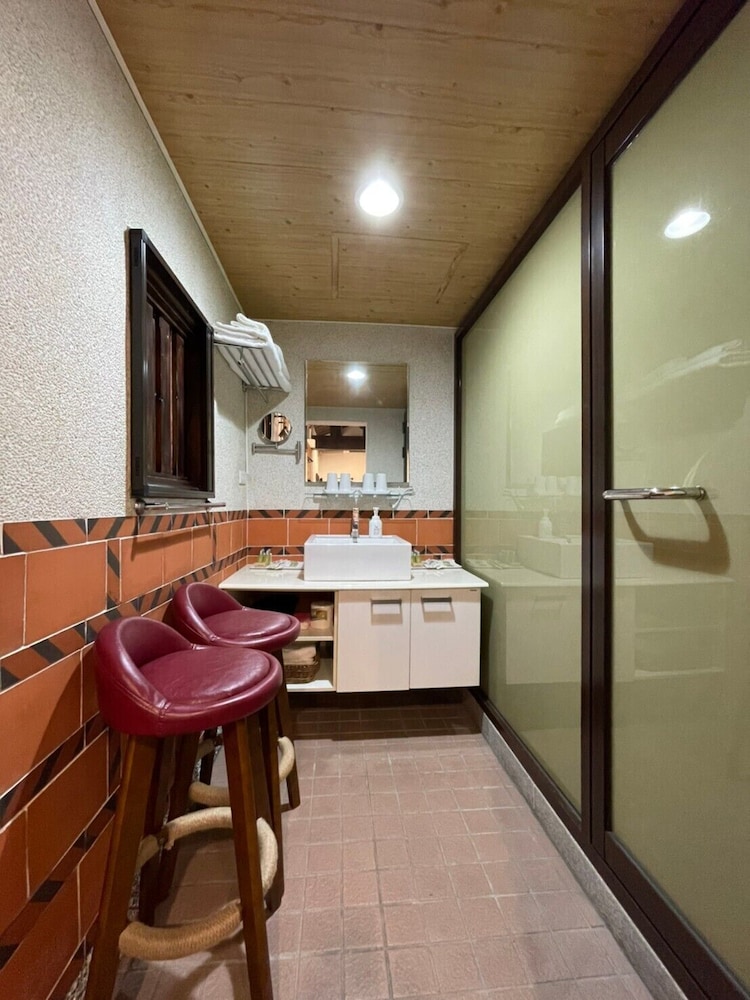 Guning Xiexinyuan Historical Inn 40/48
