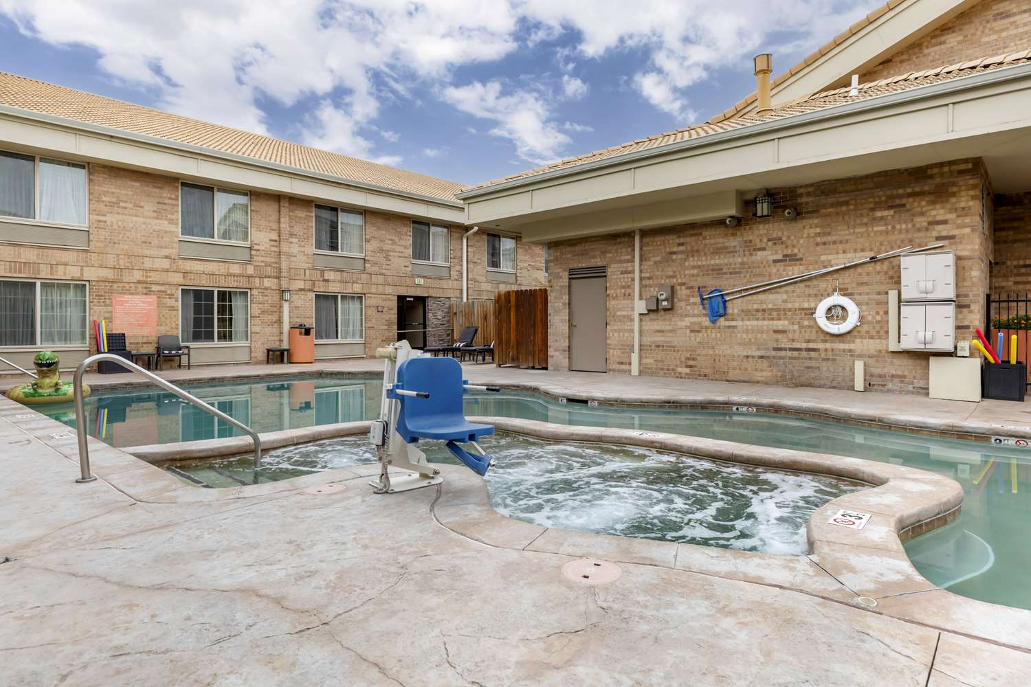Best Western Denver Southwest 28/61