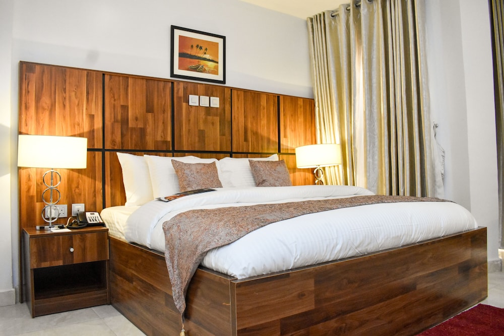 CONDO, EXECUTIVE, KING BED