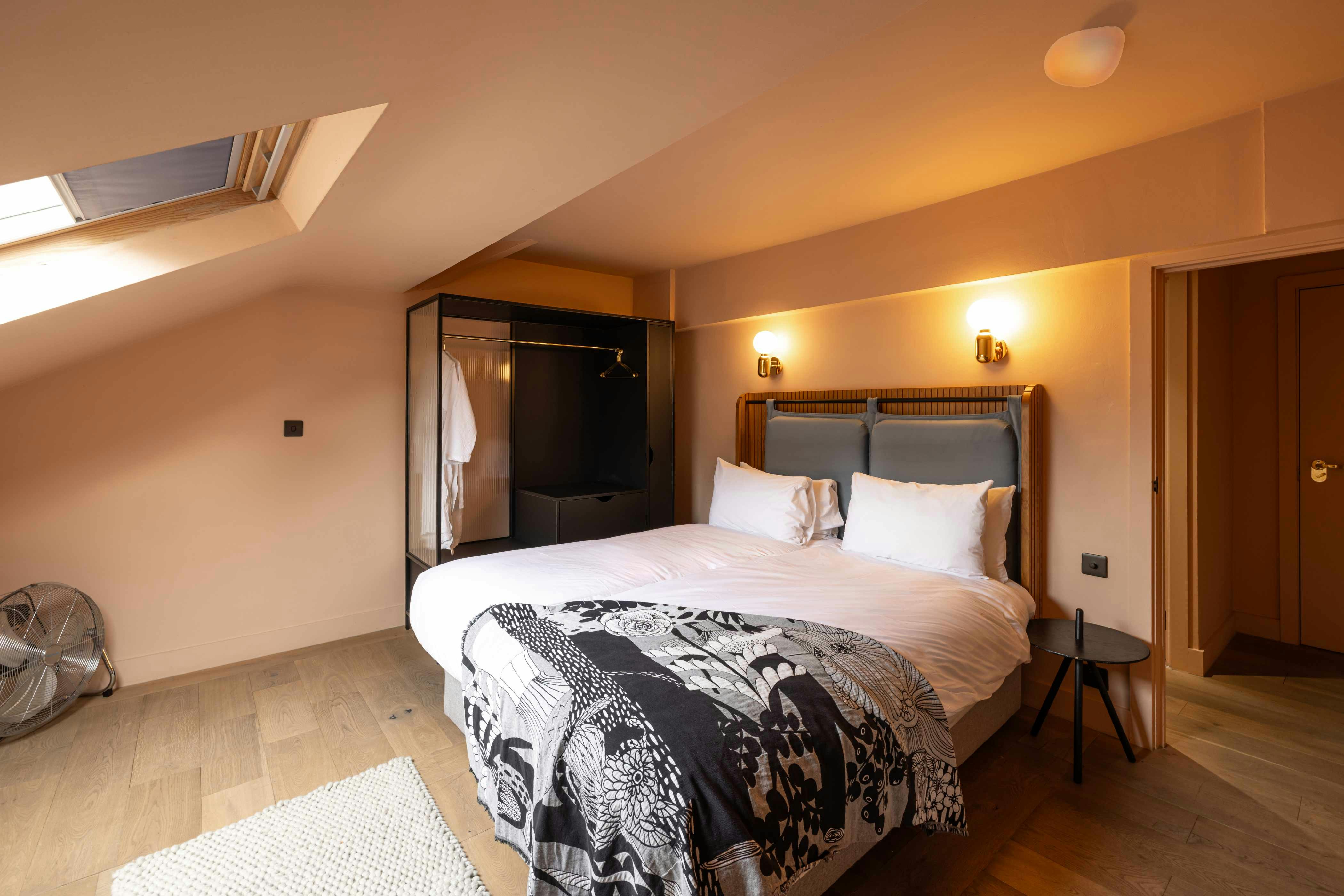 2 Bedrooms, Duplex, Suite, Bathtub